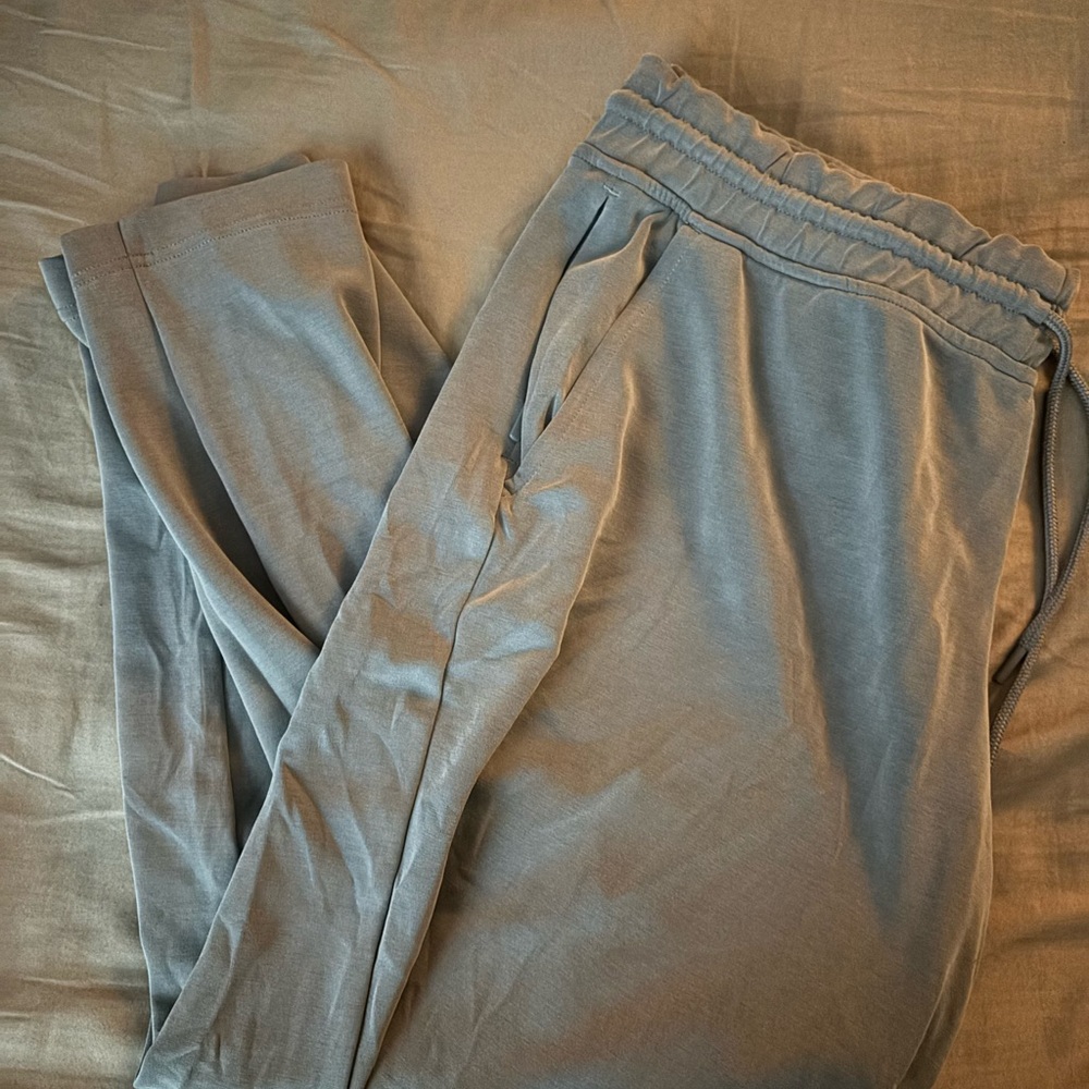 Athleta Gray Elastic Waist Pants